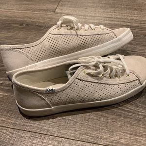 Woman’s like new Keds size 8.5